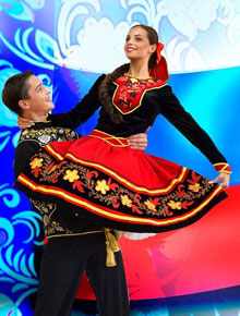 Танцуй и пой, моя Россия